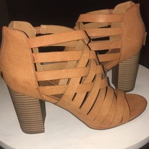 Sz 10 Rampage Heels